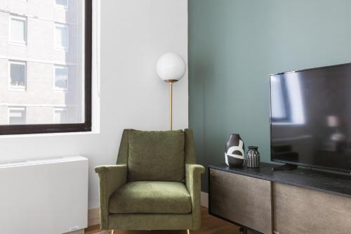E Village 1BR w WD in unit nr Union Sq NYC-326 in New York, USA