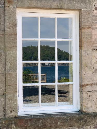 The Manor House - main image