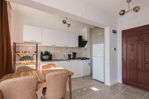 Lara Suites - 주방