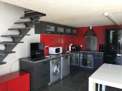 Villa avec piscine, parking, clim