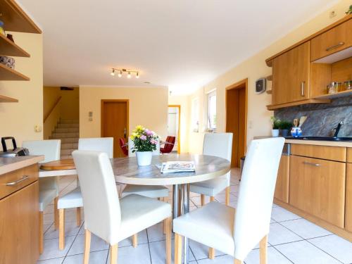 Kitchen, Großzugige Ferienwohnung im Haus ''Anno 2000'' in Bergen auf Rugen