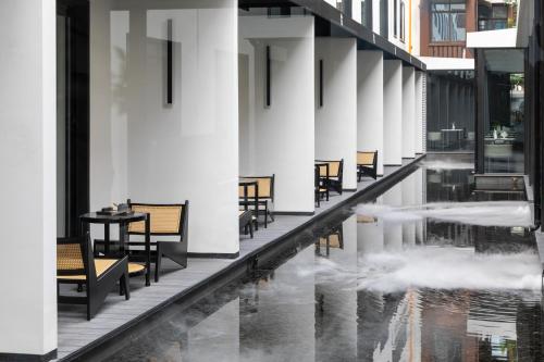 Gongxili - Xige Hotel, Chengdu (photo 2)