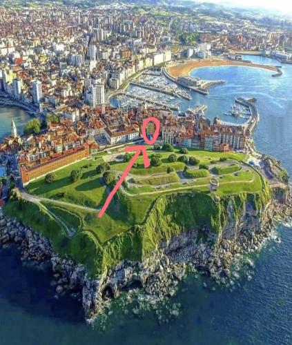 Loft en Gijón - Cimavilla con vistas al cerro, Gijón (Foto 7)
