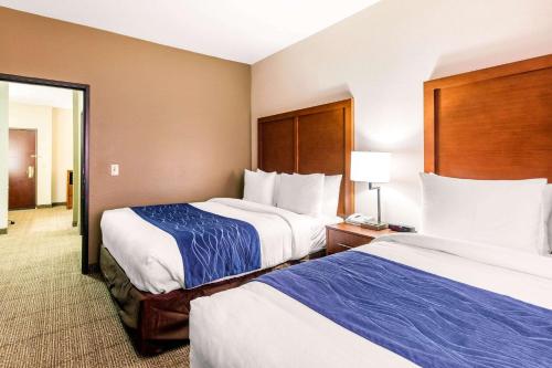 Comfort Inn & Suites IAH Bush Airport - East