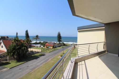 B&B Uvongo Beach - Saints View Resort Unit 17 - Bed and Breakfast Uvongo Beach