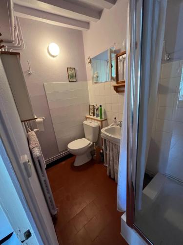 Duša, Petite maison au calme à Anost (Petite maison au calme a Anost) in Anost