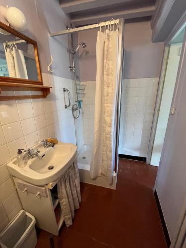 Duša, Petite maison au calme à Anost (Petite maison au calme a Anost) in Anost