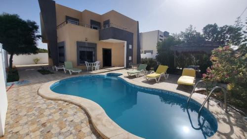 Villa Booling