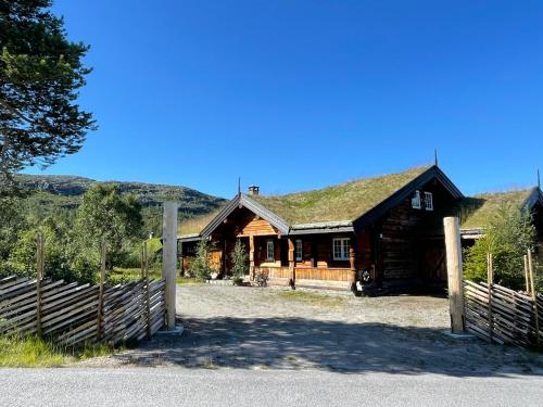 B&B Hovden - Solsetra - Mountain Majesty Family Log Cabin - Bed and Breakfast Hovden