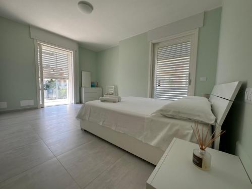 white B&B in Morro d'Oro