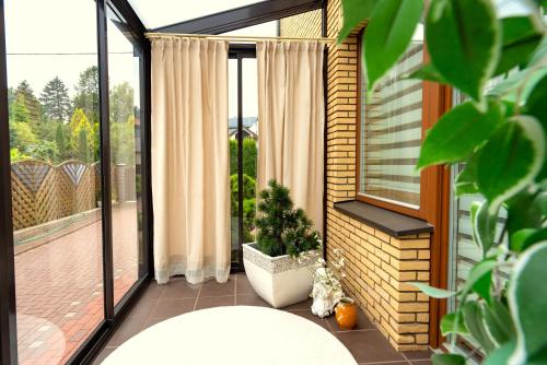 شرفة/ تراس, Cozy house in Vilnius in انتاكالنس