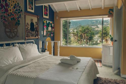 Cabaña típica Boyacense! con vista al lago y chimenea (Cabana tipica Boyacense! con vista al lago y chimenea) in Canocas