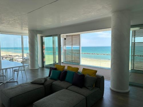  Appartamento Luxury Fronte Mare con Ombrellone in Civitanova Marche