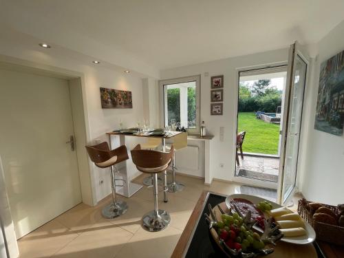 4 bedrooms, 2 bathrooms, kitchen, terrace - 10 min to fairground, Düsseldorf (foto 3)