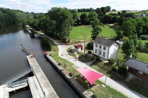Ecluse Le Port, étape vélofrancette chambre d'hôte Martigné-sur-Mayenne