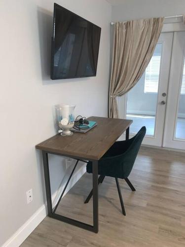 Newly Renovated Home close to the Beach in Seminole, USA