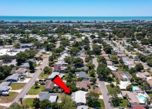 Newly Renovated Home close to the Beach in Seminole, USA