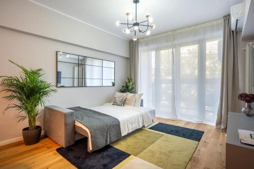 Sunny 2BR Flat - Top Location - 3 Balconies