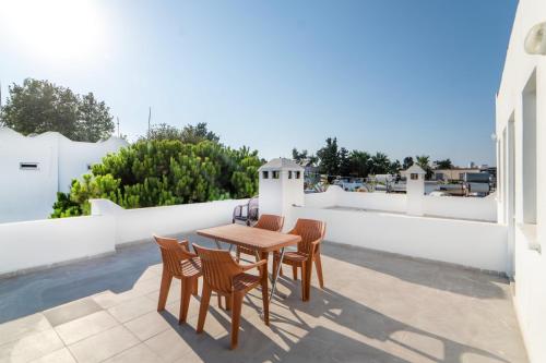 Charming Flat w Terrace 3 min to Beach in Bodrum - Apartment - Turgutreis