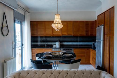 Christine's Golden Suite at Ioannina's Center