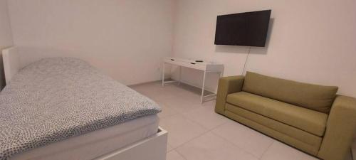 Studio Apartment Zagreb - image 3