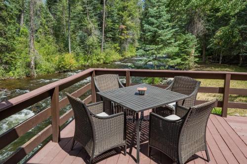 235 Verde Lane Hideaway River Cabin in Vallecito, USA