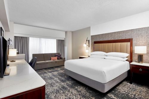 Executive King Room with Sofa Bed - Upper Floor