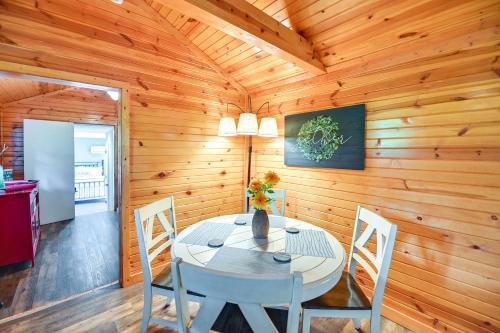 Our Lakeside Retreat with Deck on Lake Herrington! in Bushtown, USA