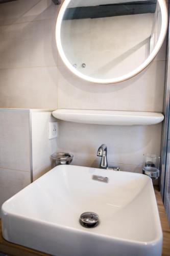Apartment image 3