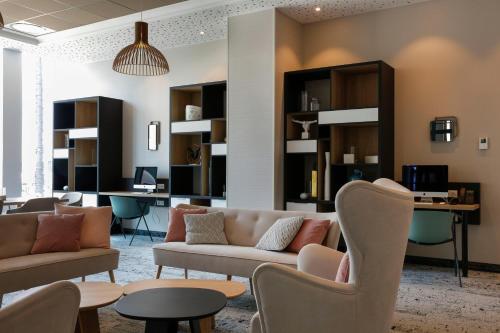 Lobby, Hilton Garden Inn Bordeaux Centre in Bordeaux