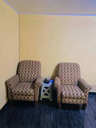 Jennabwa Lodge and Restaurant in Freetown