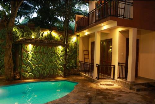 Manusath Holiday Inn