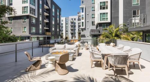 DTLA Luxury Condo with Pool, Gym, Work Pods & Conference Room in Los Angeles, USA