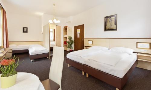 Hotel Goldene Krone Innsbruck - image 4