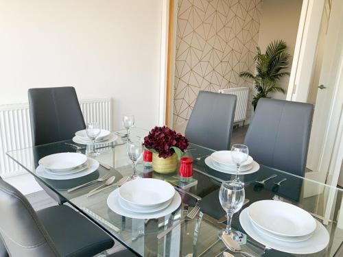 De Montfort House is a lovely 2 bedroom house in the Streatham, London (photo 8)