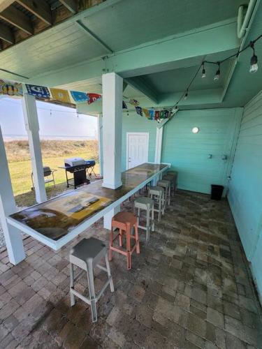 Kennedy - Beachfront Beauty Panoramic Views Galveston! thumb 2