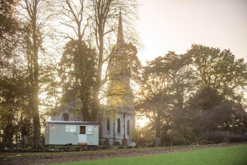 Church House Hut