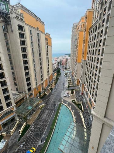 Sun Grand City Hillside Residence