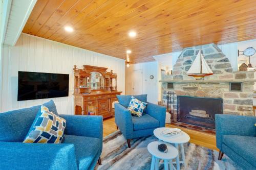 Lakefront Brewster Vacation Rental with Private Dock