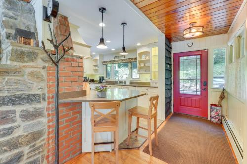 Lakefront Brewster Vacation Rental with Private Dock in Brewster, USA
