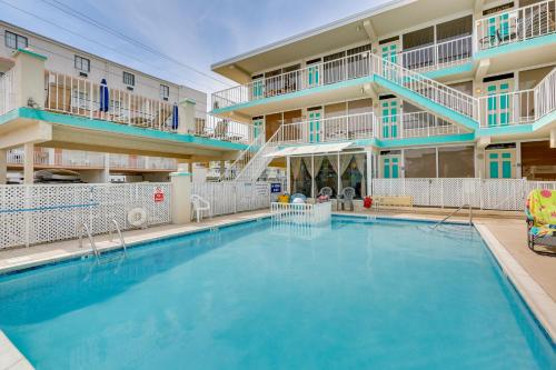Wildwood Condo with Community Pool Walk to Beach! in Wildwood, USA
