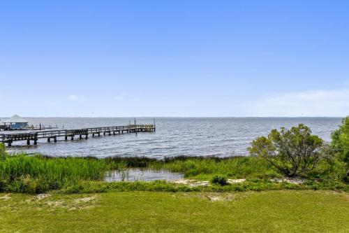 The English at Ships Watch image