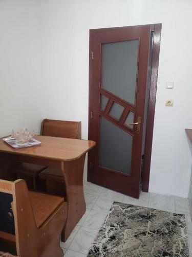 Apartament 2 Camere in Roman