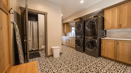 Teton Family Retreat- West Dome Teton Family Retreat- West Dome