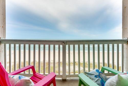 Beachfront Corpus Christi Condo with Pool Access!