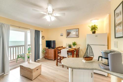 Beachfront Corpus Christi Condo with Pool Access!