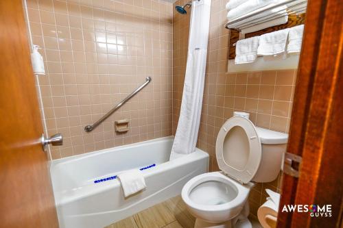 Days Inn by Wyndham Sweetwater - image 12
