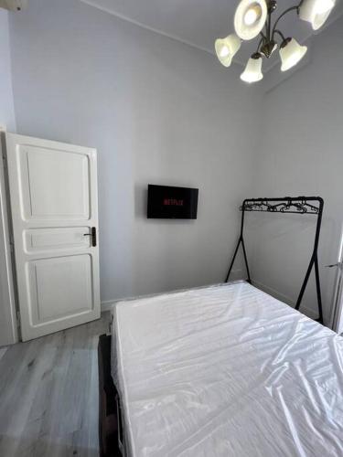 Campo de’ Fiori Rooftop Apartment, Рим (фото 8)