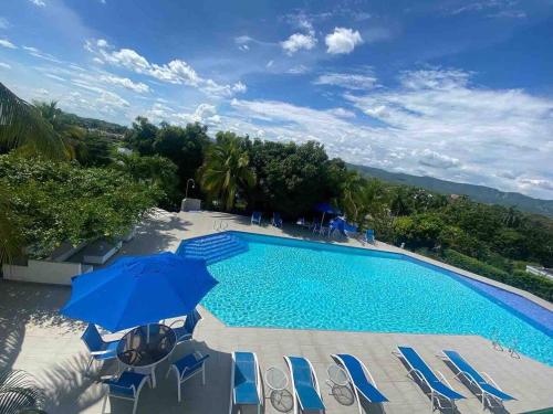 Swimming pool, Apartamento en el penon 5 alcobas 7 banos in Girardot