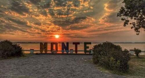 附近景點, El Bagual de Monte XL in 聖米格爾德爾蒙特